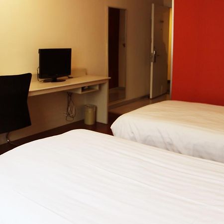 Hanting Hotel Changchun Qimao City Room photo