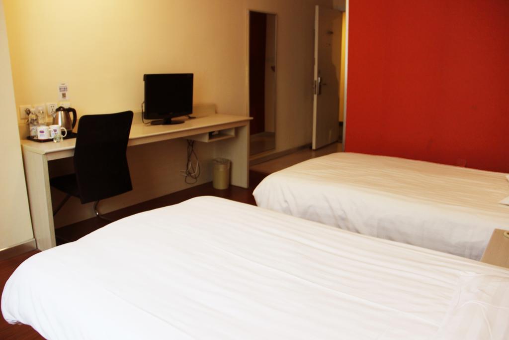 Hanting Hotel Changchun Qimao City Room photo
