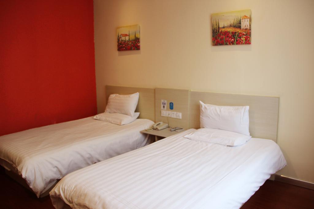 Hanting Hotel Changchun Qimao City Room photo